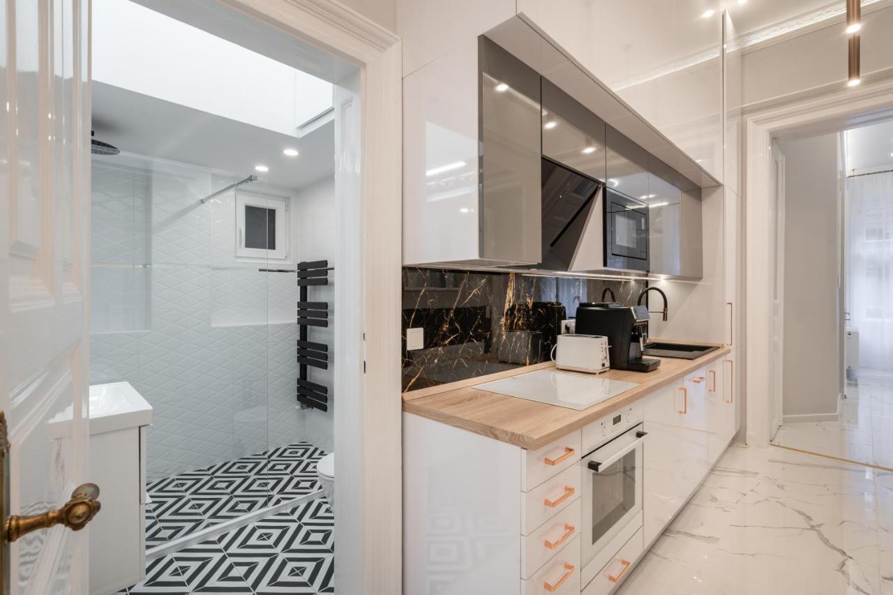 Premium Art Deco Apartment At Broadway // 4Bdr & 3Br Budapešť Exteriér fotografie