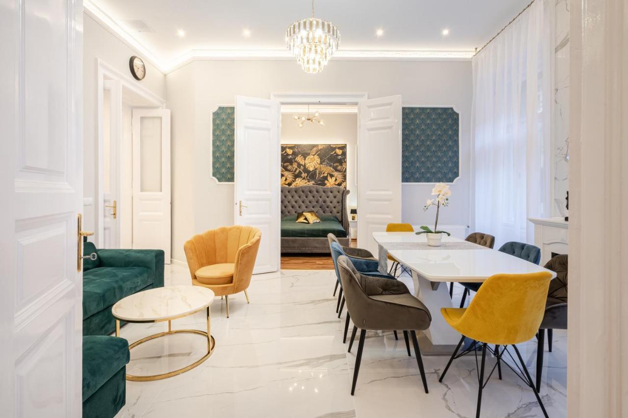 Premium Art Deco Apartment At Broadway // 4Bdr & 3Br Budapešť Exteriér fotografie